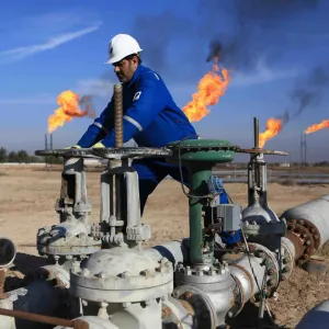 وزير النفط العراقي: ملتزمون باتفاق خفض الإنتاج الطوعي لمنظمة أوبك