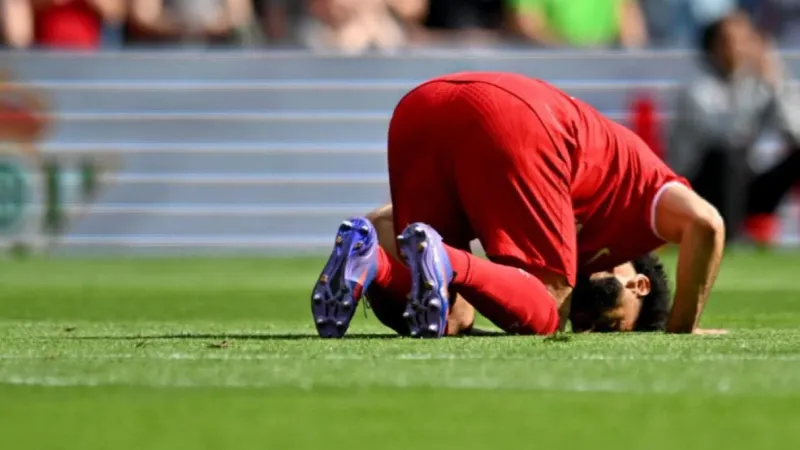 وكيل محمد صلاح يثير الجدل بتغريدة صادمة عن مستقبله