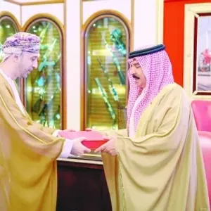 جلالة السلطان يبعث برسالة خطيّة لملك البحرين
