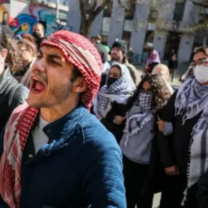 اعتقال مئات الطلاب الجامعيين في الولايات المتحدة مع استمرار المظاهرات المنددة بحرب إسرائيل على غزة