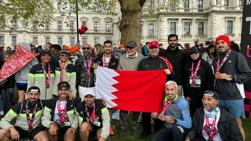 بحرينيون يشاركون في سباق ماراثون لندن
