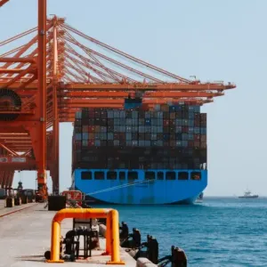 ميناء صلالة‬⁩ يستكمل خطته التوسعيّة لرفع مناولة الحاويات إلى 6 ملايين حاوية نمطية