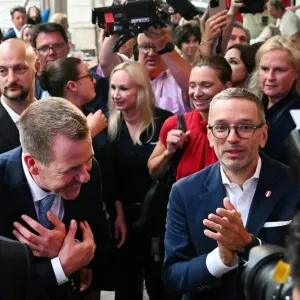 حزب الحرية النمساوي يفوز في انتخابات البرلمان الأوروبي في النمسا
