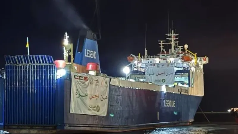 ثاني سفينة إغاثة كويتية تبحر من دعما لغزة