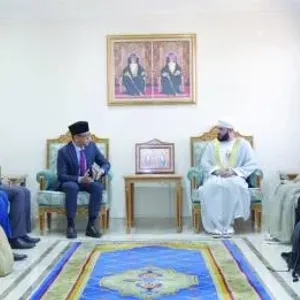 عمان وماليزيا تؤكدان العمل سويًا لتعزيز قيم الحوار والتعايش