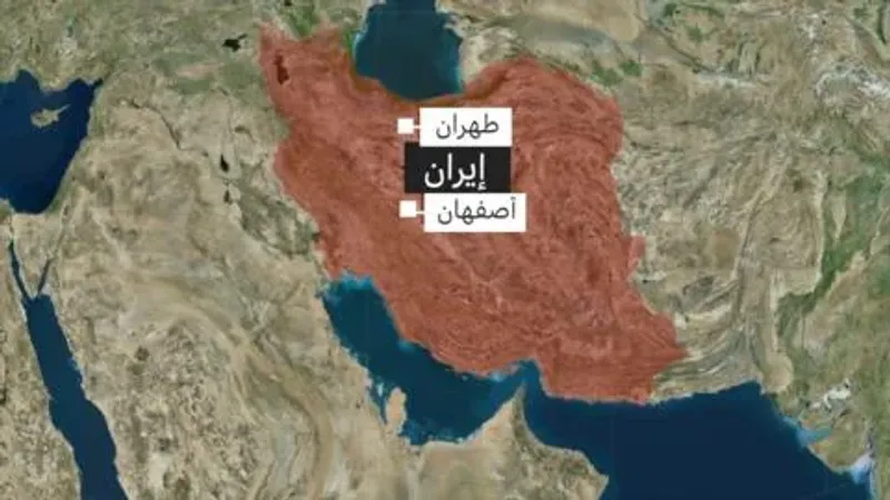 بي بي سي مباشر: نتابع أصداء أنباء عن دوي انفجارات قرب  قاعدة  جوية في أصفهان بينما تعلن إيران تفعيل دفاعها الجوي والجيش الإسرائيلي يرفض التعليق.