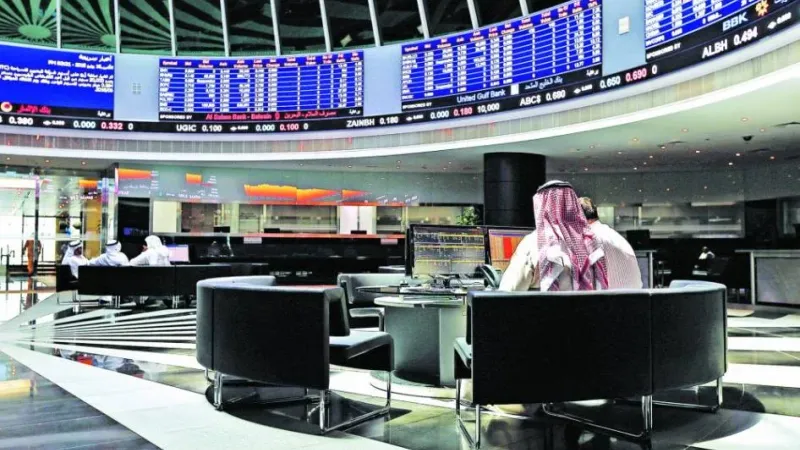 تراجع جماعي للأسهم الخليجية يستثني دبي والبحرين