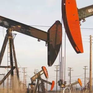 "فايننشال تايمز": واشنطن مستعدّة لإعادة فتح مخزونها من النفط إذا ارتفعت الأسعار مجدّداً