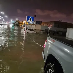 "حبال الفزعة".. ينقذ عشرات السيارات من الغرق