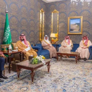 ولي العهد يعقد اجتماعات ثنائية مع قادة الدول على هامش قمة المنامة