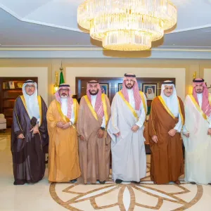 الأمير سعود بن بندر يطلع على التقرير السنوي لخدمات ترابط الشرقية