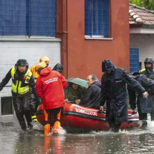 الفيضانات تغمر مساحات شاسعة في فرنسا وإيطاليا وإجلاء للمئات بجنوب ألمانيا ومناطق من بلجيكا وهولندا https://arabic.euronews.com/my-europe/2024/05/18/fl...