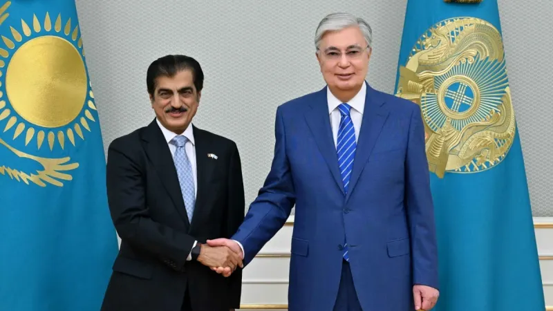 رئيس جمهورية كازاخستان يستقبل سفير دولة قطر