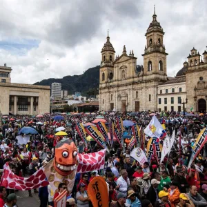 استطلاع: تراجع نسبة الرضا عن أداء الرئيس الكولومبي