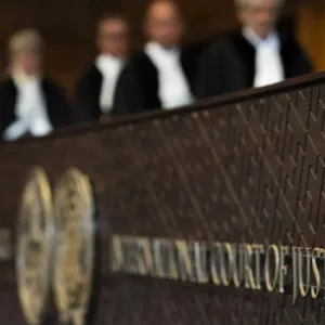 عاجل. في محكمة العدل الدولية: إسرائيل تعتبر قراءة جنوب إفريقيا للقانون مشوهة وتنكر الإبادة في غزة