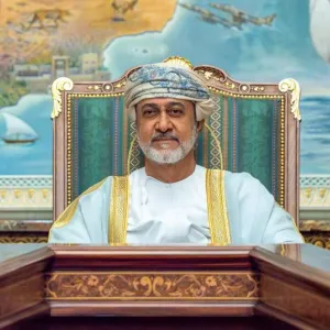 بالصور.. جلالة السلطان يترأس اجتماع مجلس الوزراء بقصر البركة العامر