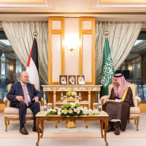 وزير الخارجية السعودي يلتقي رئيس حكومة السلطة لبحث الأوضاع بالضفة وغزة