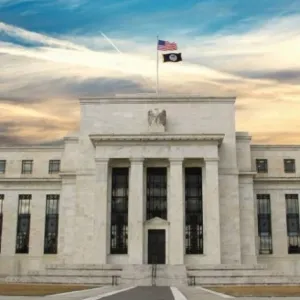 «الفيدرالي الأمريكي» يثبت أسعار الفائدة للمرة السابعة على التوالي