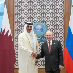 صاحب السمو يبحث مع رئيس روسيا العلاقات بين البلدين والأوضاع في غزة