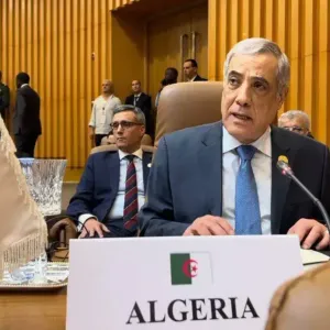 الجزائر تدعو إلى تحرك إسلامي عاجل