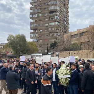 وقفة تضامنية لاتحاد طلبة سوريا أمام السفارة الروسية بدمشق تنديدا بهجوم "كروكوس" الإرهابي (فيديو)
