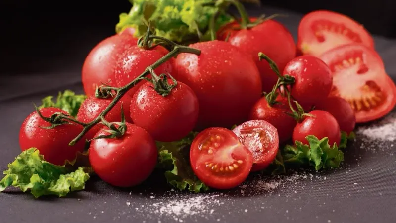 هل تناول الطماطم يومياً يساعد في خفض ضغط الدم المرتفع؟
