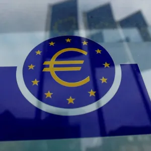 «المركزي الأوروبي» يترك الباب مفتوحاً لمزيد من تخفيضات الفائدة