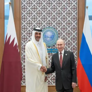 أمير قطر يبحث العلاقات القائمة وسبل تعزيزها مع بوتين