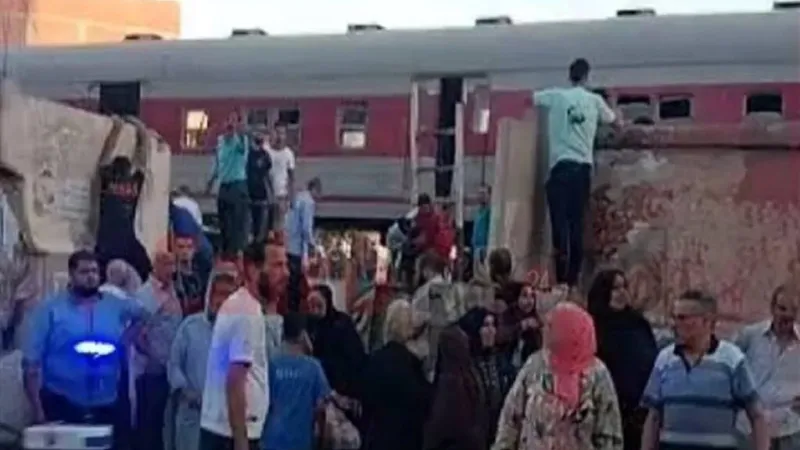 الصحة المصرية: حادث تصادم قطارين في الزقازيق أسفر عن حالتي وفاة و29 مصاباً