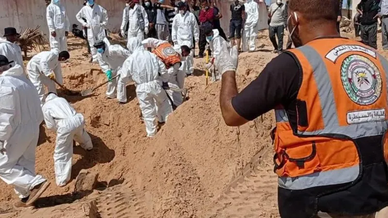 مائتا يوم على حرب غزة، ومئات الجثث في اكتشاف مقابر جماعية