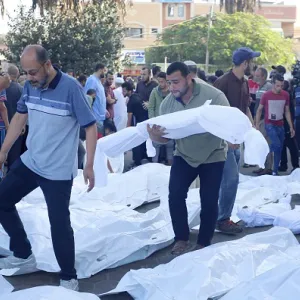 انتهاء أعمال انتشال جثامين شهداء من مقابر جماعية في مجمع ناصر الطبي