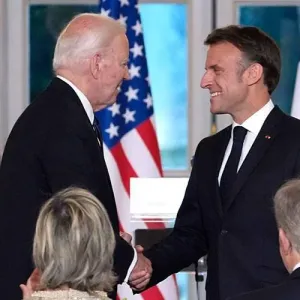 فرنسا وأمريكا تدعمان استخدام الأصول الروسية لصالح أوكرانيا