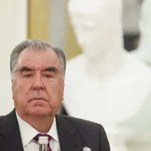 رئيس طاجيكستان يجري اتصالا هاتفيا مع الرئيس الروسي