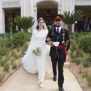 عام على الزفاف الملكي.. محطات مزدحمة للأمير الحسين "ورفيقة الدرب" رجوة