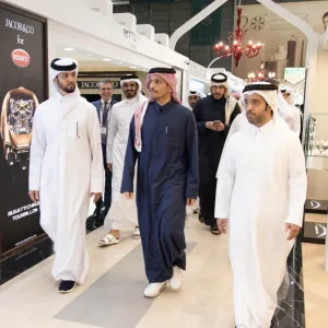 رئيس مجلس الوزراء يفتتح معرض الدوحة للمجوهرات والساعات