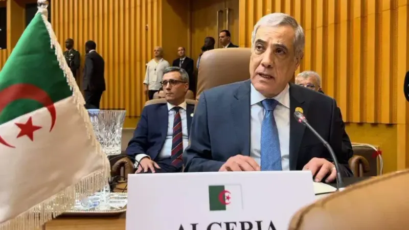 الجزائر تدعو إلى تحرك إسلامي عاجل