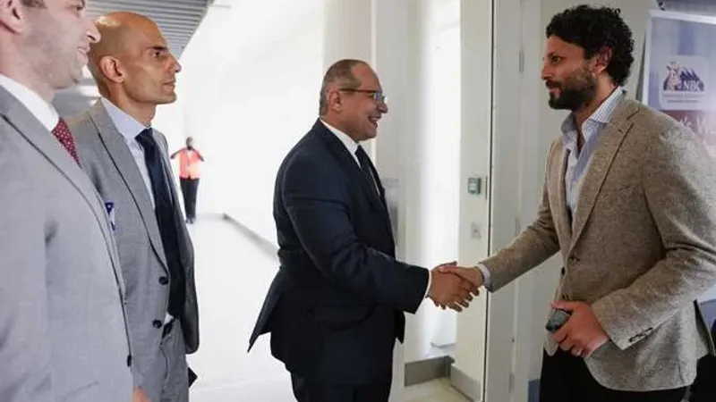 السفير المصري يستقبل بعثة الأهلي في مطار دار السلام
