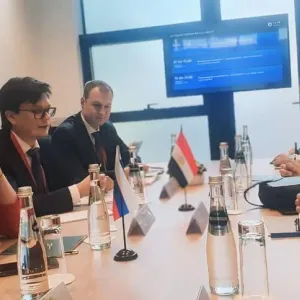 مصر وروسيا تناقشان مقترح المشاركة في إنشاء مركز لوجيستي للحبوب