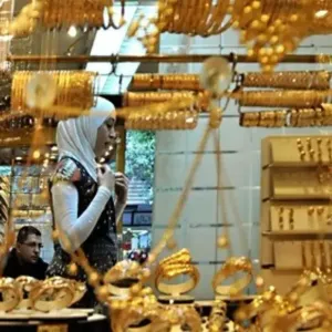 مصر.. خسائر الدولار مقابل الجنيه تدفع الذهب إلى الأسعار العادلة