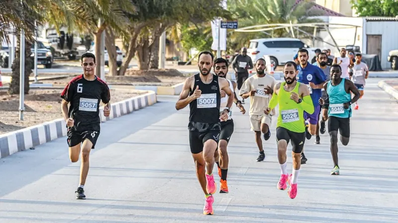 300 مشارك في سباق الجري بمهرجان دلما التاريخي