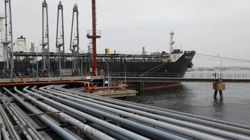العقوبات تضرب الإيرادات الروسية وتخلق أزمات في مدفوعات النفط