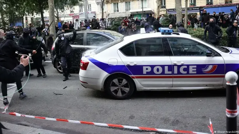 محتجون ضد حرب غزة يعطلون عمل جامعة في باريس والشرطة تتدخل