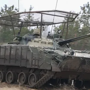روسيا تجهّز مدرعات BMP-3 بأنظمة لقمع الدرونات