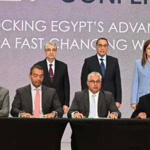 مصر توقّع 4 اتفاقيات مع شركات عالمية بـ 33 مليار دولار لإنتاج الأمونيا الخضراء