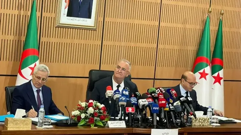 وزير المالية: إنضمام الجزائر لبنك “بريكس” في مراحله النهائية