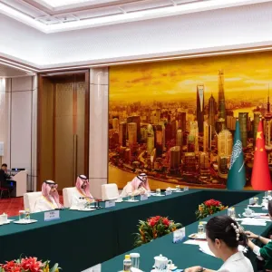 وزير الخارجية السعودي يستعرض مع نظيريه الصيني والعراقي التطورات الإقليمية والدولية