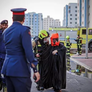بالصور: وفاة 4 أشخاص بينهم طفل في حريق مبنى اللوزي