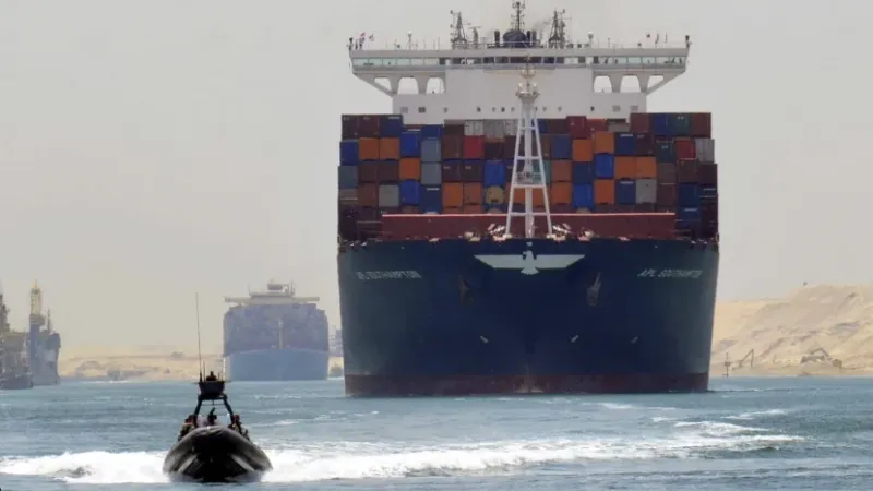 ميرسك : أزمة البحر الأحمر ستخفض حركة الشحن 20 % خلال الربع الثاني