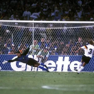 وفاة الألماني بريمه مسجل هدف الفوز بمونديال 1990