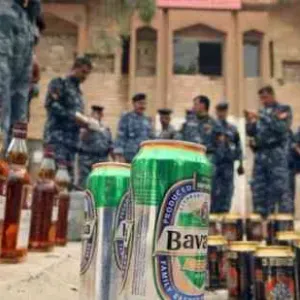 مصادرة آلاف القناني.. مداهمة مخزنين للمشروبات الكحولية في الكرادة